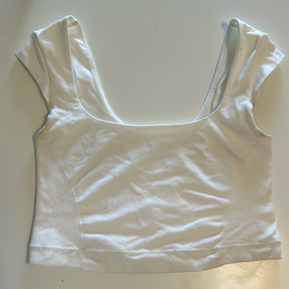 Garage white crop top